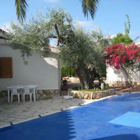 Con Piscina Holiday home *